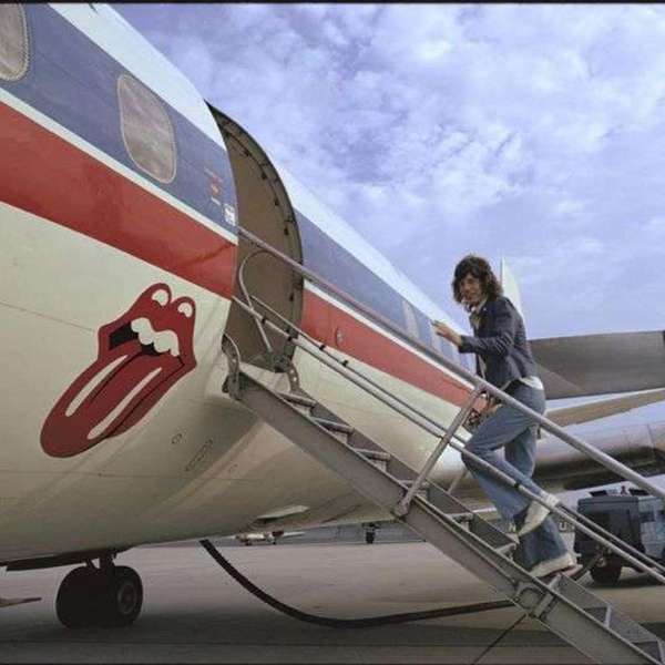 Square_medium_as_37_stones